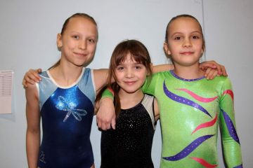 Zleva: Najdeková, Hynek, Skleničková